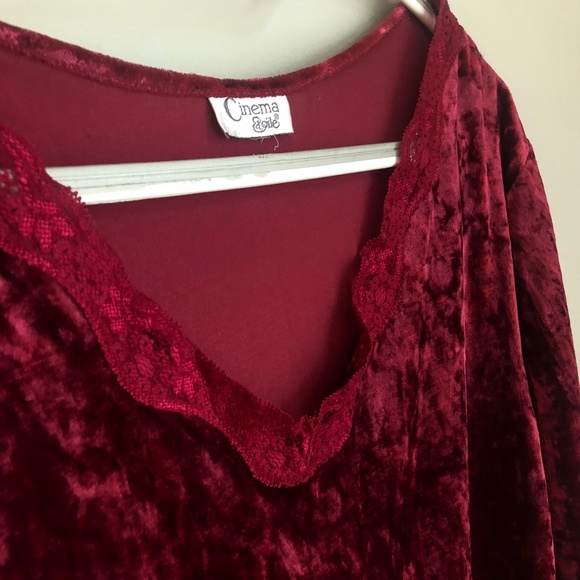 Vintage Crushed Velvet with Lace Detail V-neck - Picture 5 of 6